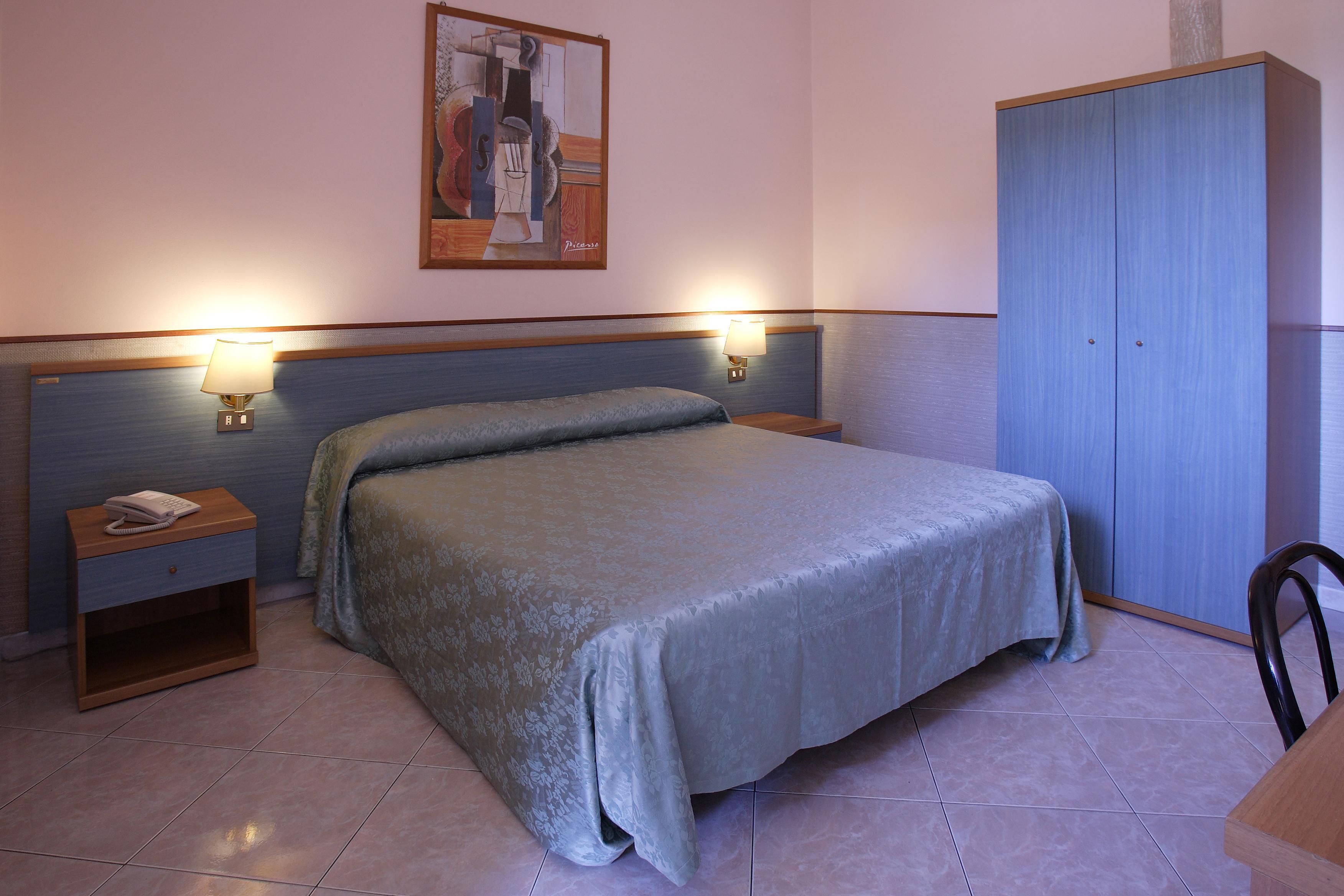 Lazzari 2* Roma
